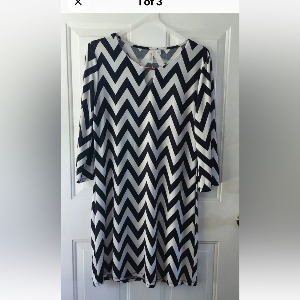 Tacera Petite Sz L Black & White Chevron Knee Length Long sleeve shift Dress 70s